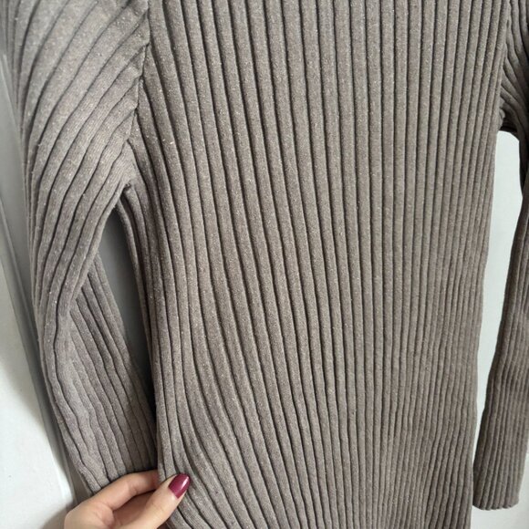 THE ROW Deidree Ribbed 100% Silk Sweater Mock Neck Thick Light Brown Tan Taupe M - Picture 4 of 9
